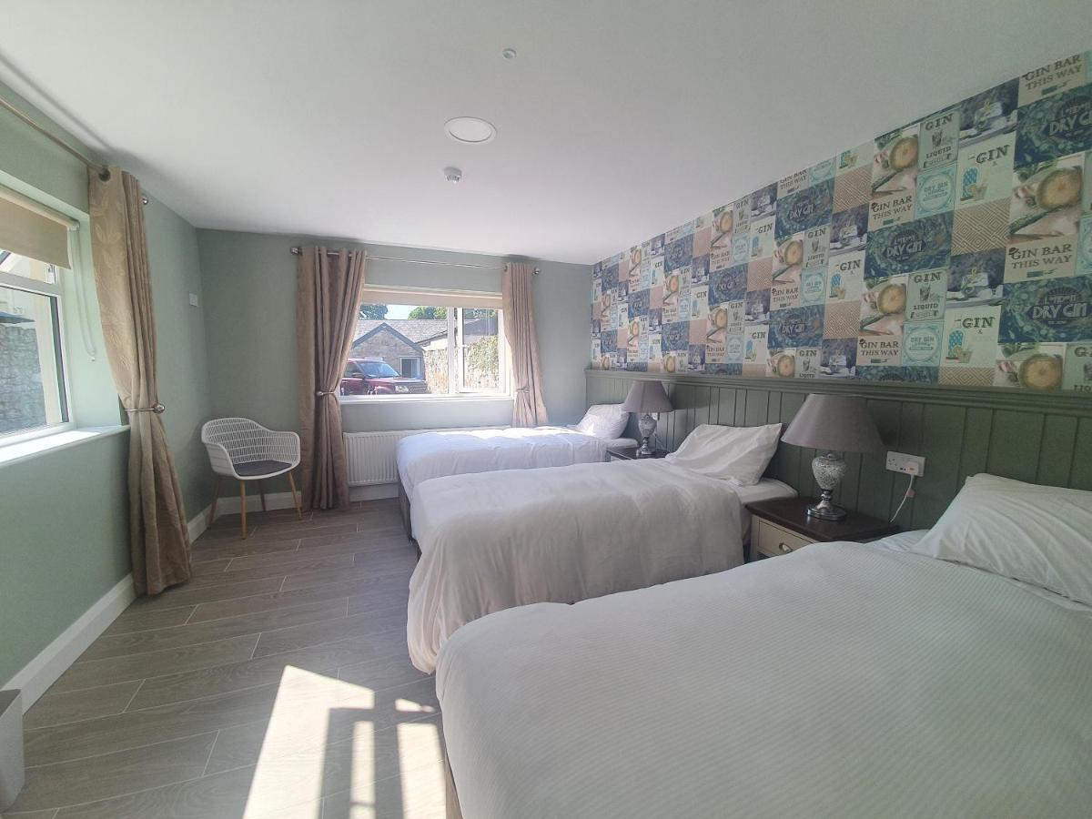 Shannon Bridge House Carrick-on-Shannon ภายนอก รูปภาพ